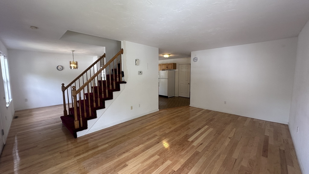 7 Tanners Path Marlborough, MA 01752 - Photo 5 of 34