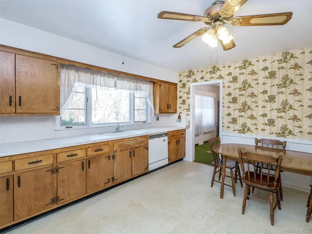 $825,000 | 856 Glen Cove Avenue, Glen Head, NY 11545