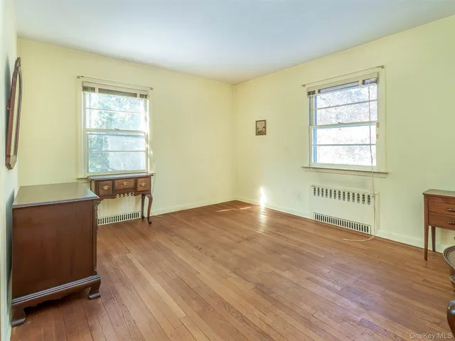 $825,000 | 856 Glen Cove Avenue, Glen Head, NY 11545