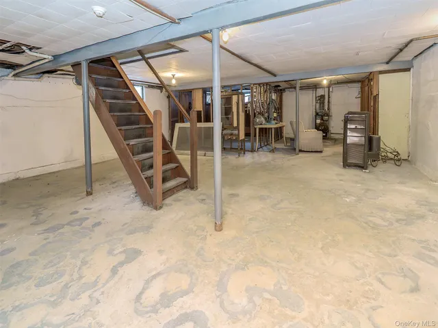 $825,000 | 856 Glen Cove Avenue, Glen Head, NY 11545