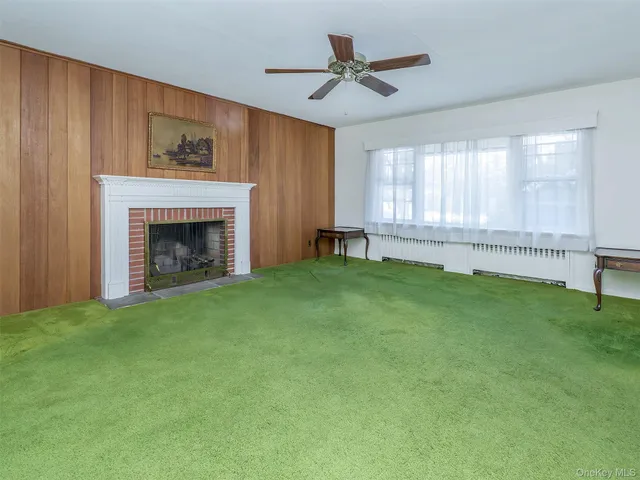 $825,000 | 856 Glen Cove Avenue, Glen Head, NY 11545