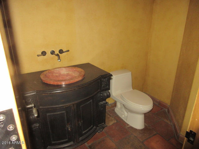 5020 East Doubletree Ranch Road Paradise Valley, AZ 85253 - Photo 11 of 21 018