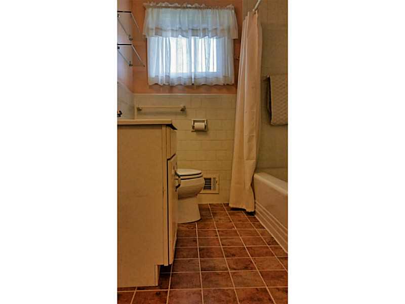157 Cushing Road Warwick, RI 02888 - Photo 16 of 25 Bathroom.
