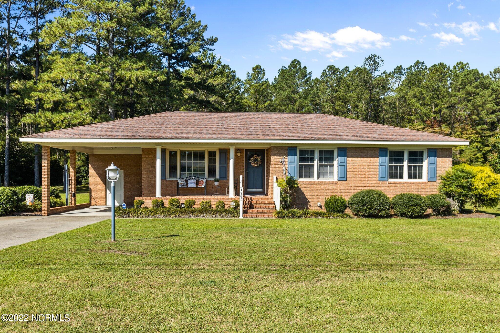 1782 Holly Ridge Road Kinston, NC 28504 - Photo 1 of 32 1-web-or-mls-IMGL7317