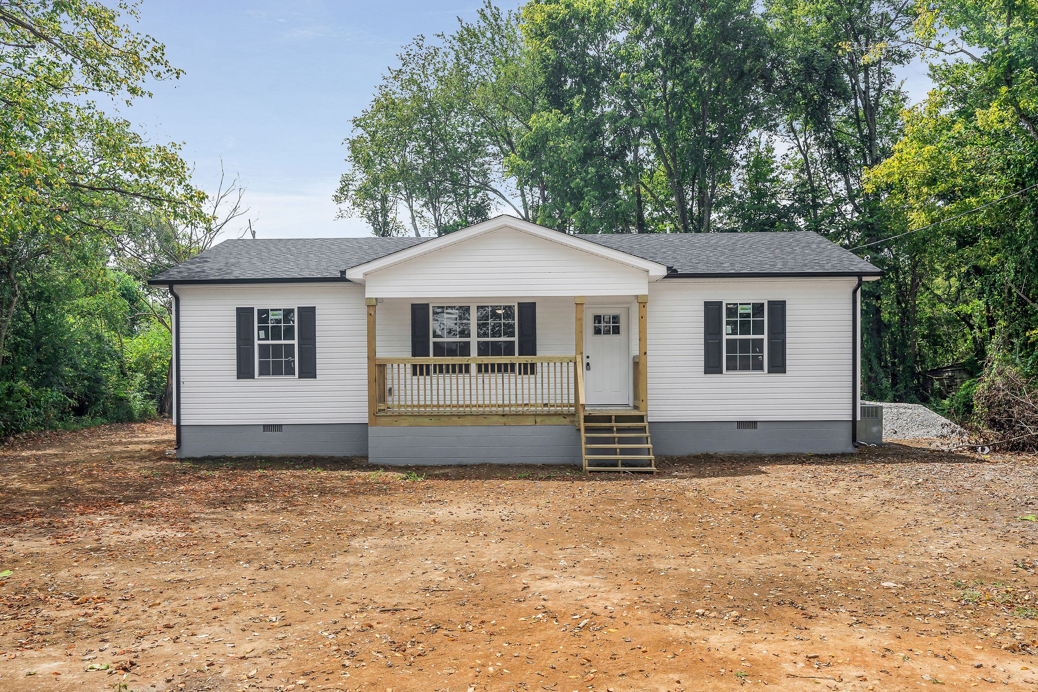 1021 Smith Road Smithville, TN 37166 - Photo 1 of 27 Gallery Image 1