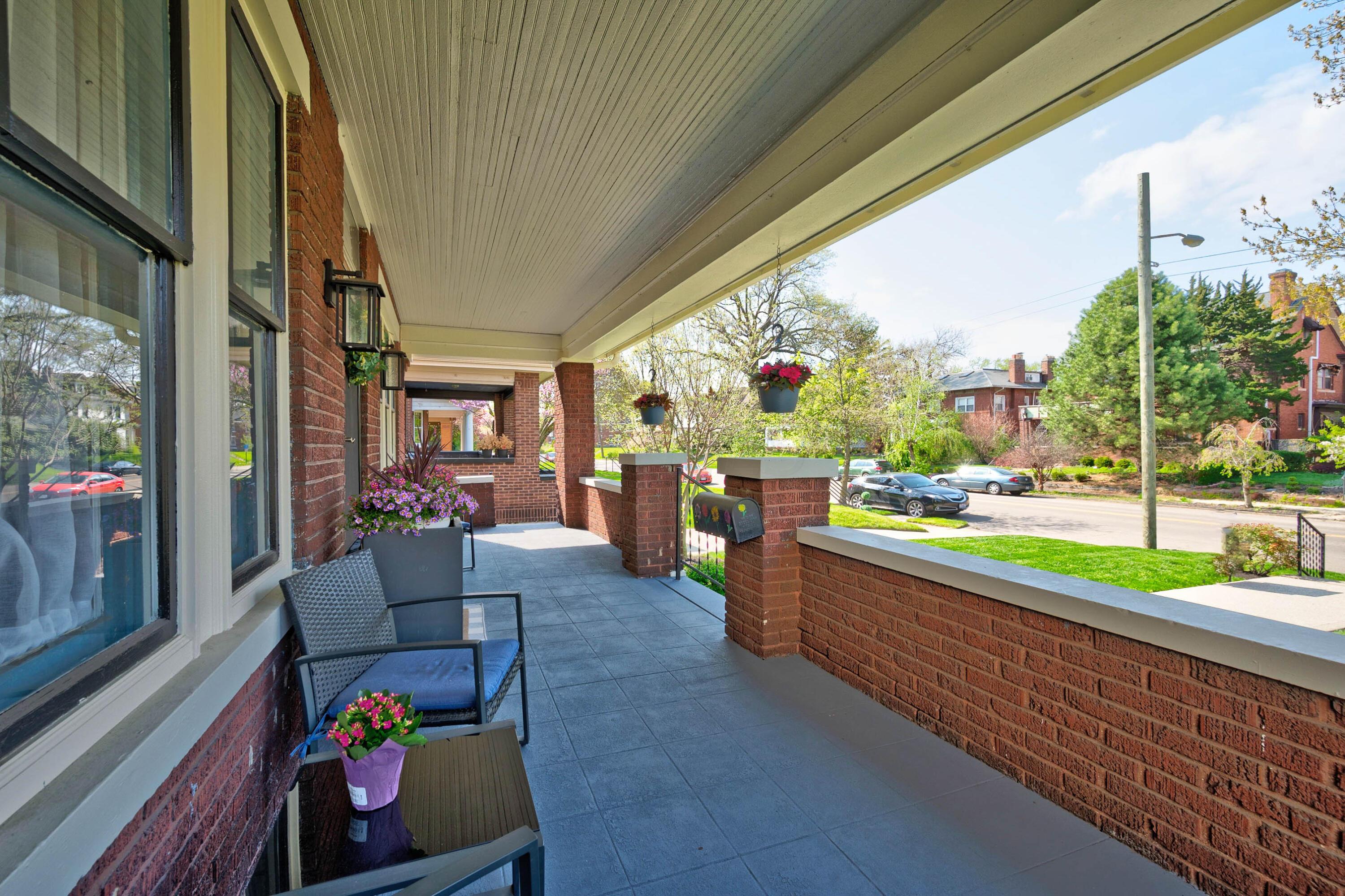 1815 Bryden Road Columbus, OH 43205 - Photo 7 of 55 Bryden Front Porch