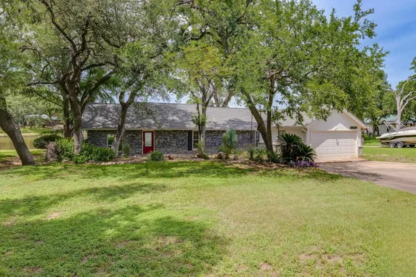 $649,000 | 214 Island Lodges Drive, Buchanan Dam, TX 78609