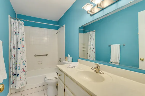 $649,000 | 214 Island Lodges Drive, Buchanan Dam, TX 78609