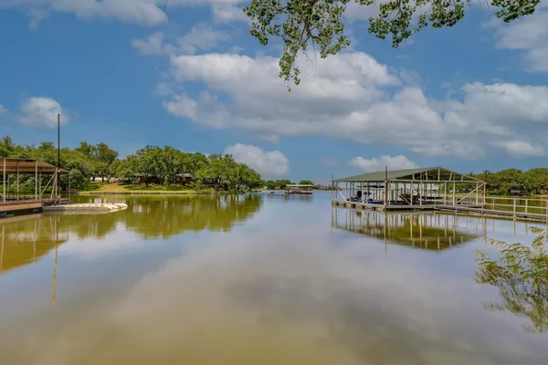 $649,000 | 214 Island Lodges Drive, Buchanan Dam, TX 78609