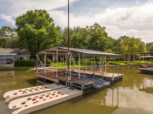 $649,000 | 214 Island Lodges Drive, Buchanan Dam, TX 78609