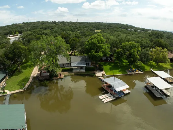 $649,000 | 214 Island Lodges Drive, Buchanan Dam, TX 78609