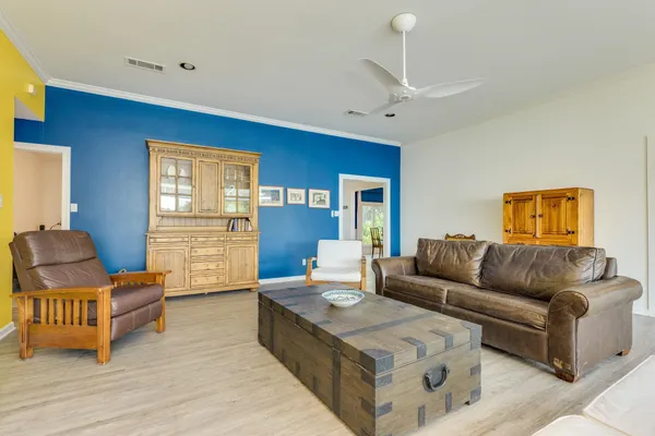 $649,000 | 214 Island Lodges Drive, Buchanan Dam, TX 78609