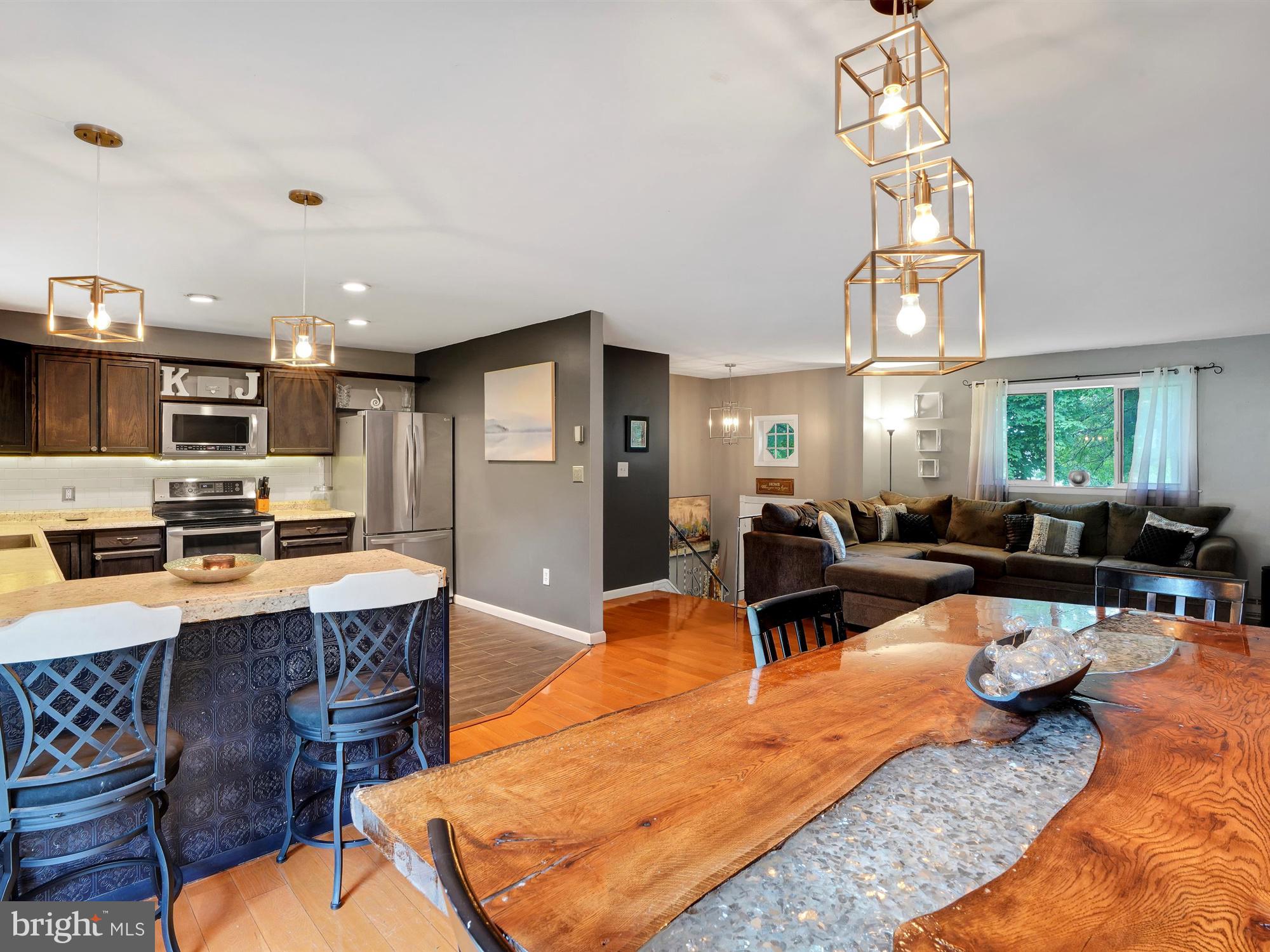 6753 Elizabethtown Road Manheim, PA 17545 - Photo 12 of 30 DINING