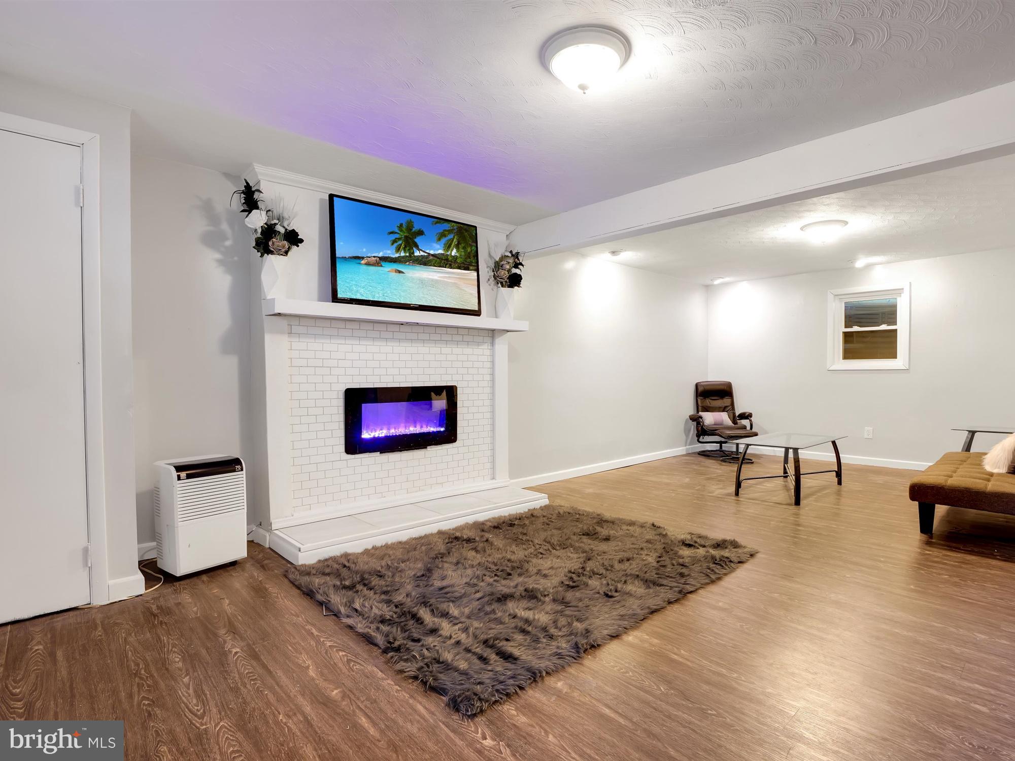 6753 Elizabethtown Road Manheim, PA 17545 - Photo 23 of 30 FAMILY ROOM-VIEW 1