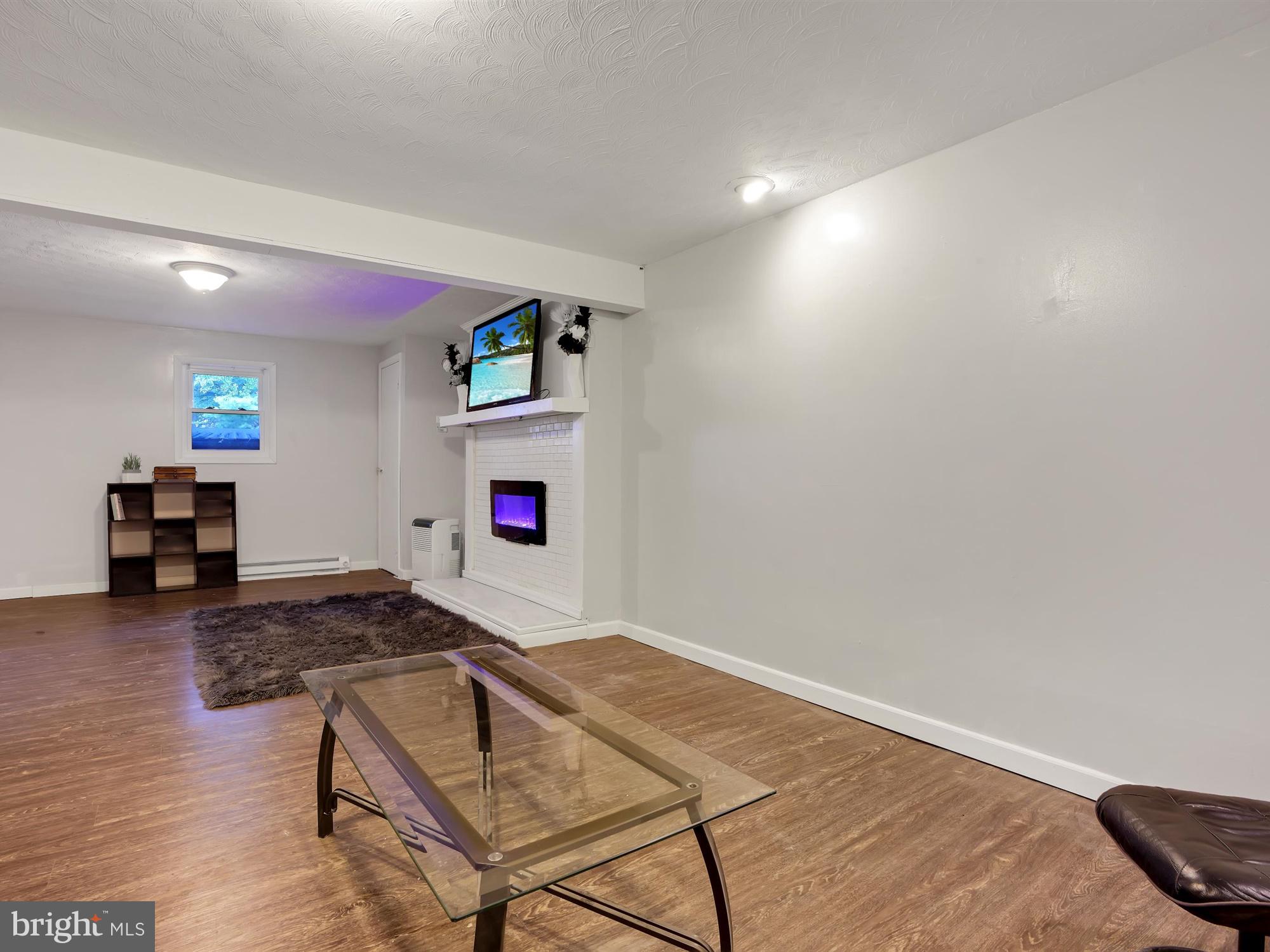6753 Elizabethtown Road Manheim, PA 17545 - Photo 24 of 30 FAMILY ROOM-VIEW 2