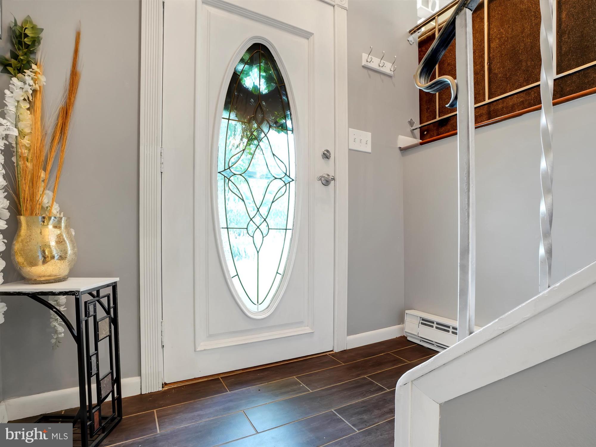 6753 Elizabethtown Road Manheim, PA 17545 - Photo 4 of 30 FOYER