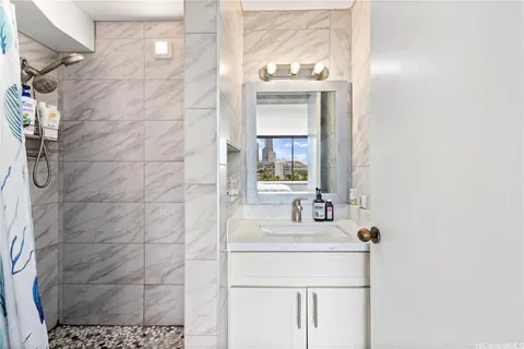 $370,000 | 444 Niu Street, Unit 1007, Honolulu, HI 96815