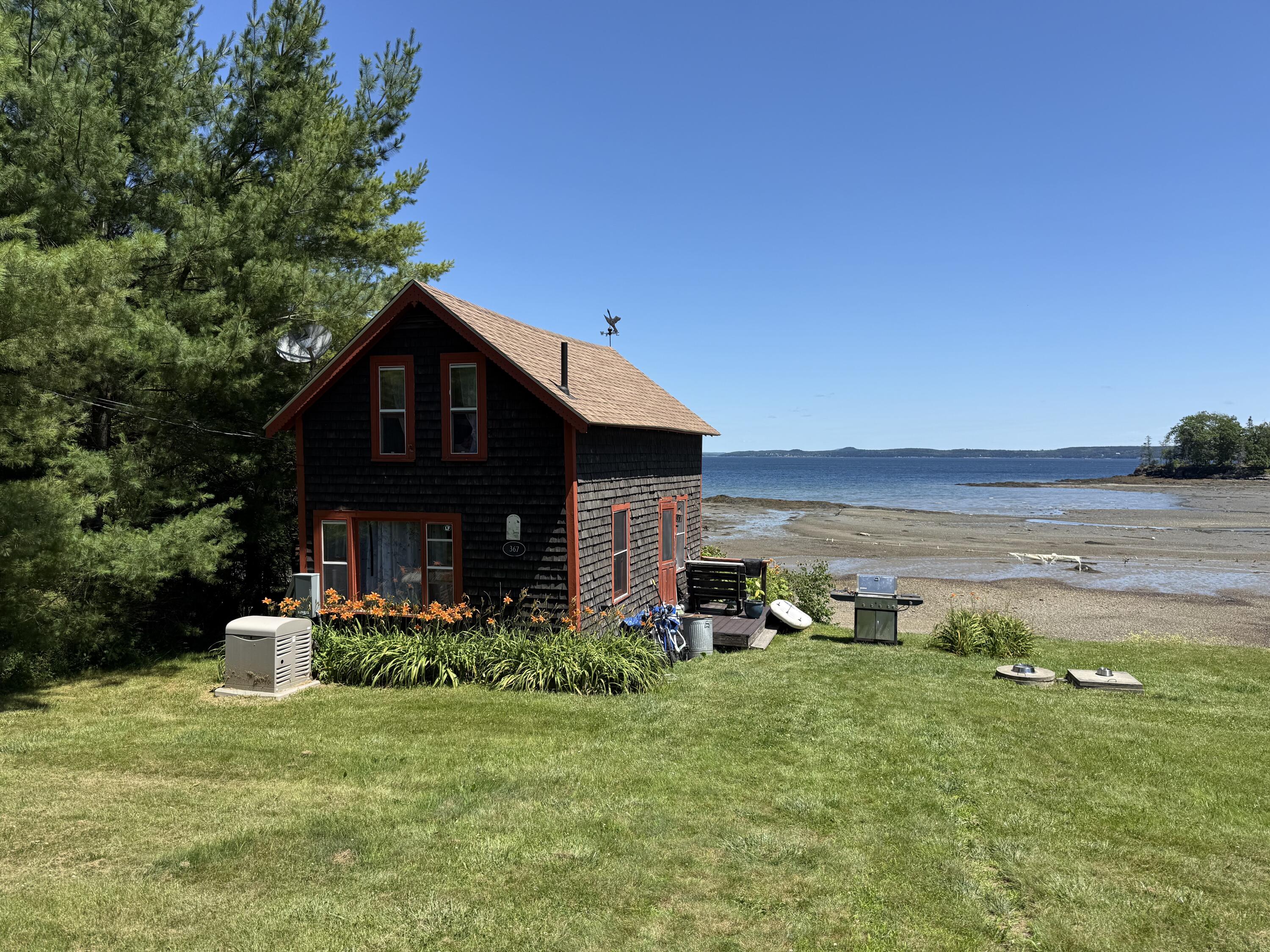 364-367 Main Road Islesboro, ME 04848 - Photo 20 of 32 2025-07-18 12.20.29