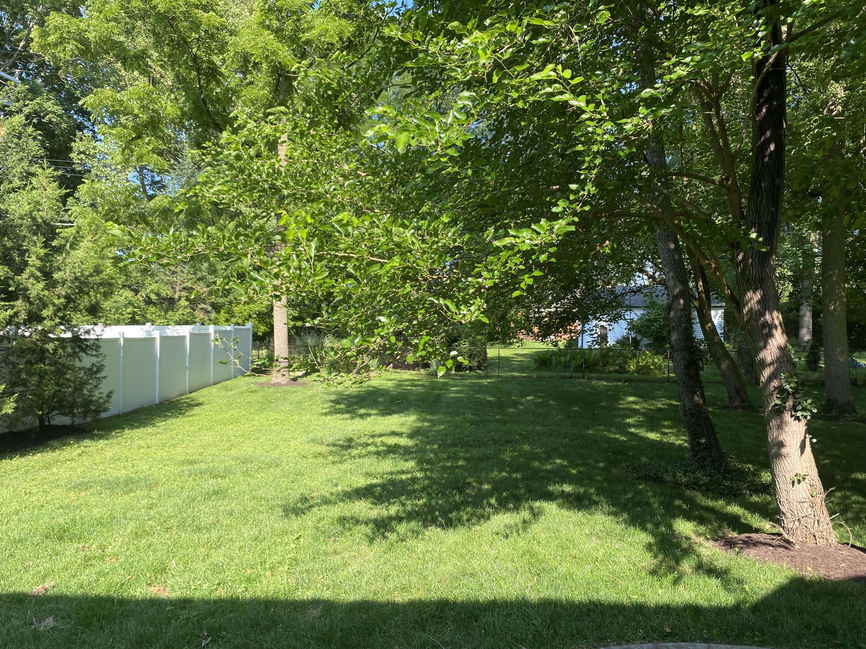 9915 Wayne Road Livonia, MI 48150 - Photo 37 of 38 IMG_2707