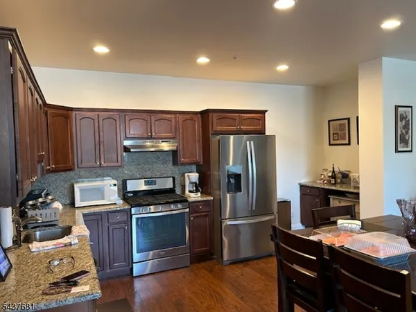 $2,500 | 375 Park Avenue, Unit 202, Scotch Plains, NJ 07076