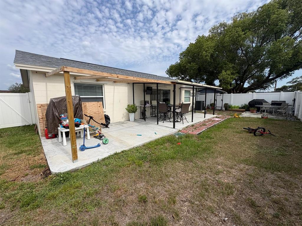 1035 Pine Ridge Circle Brandon, FL 33511 - Photo 2 of 2