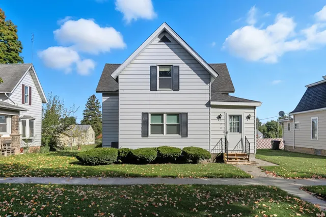 $165,000 | 420 West Maple Street, Waterloo, IN 46793