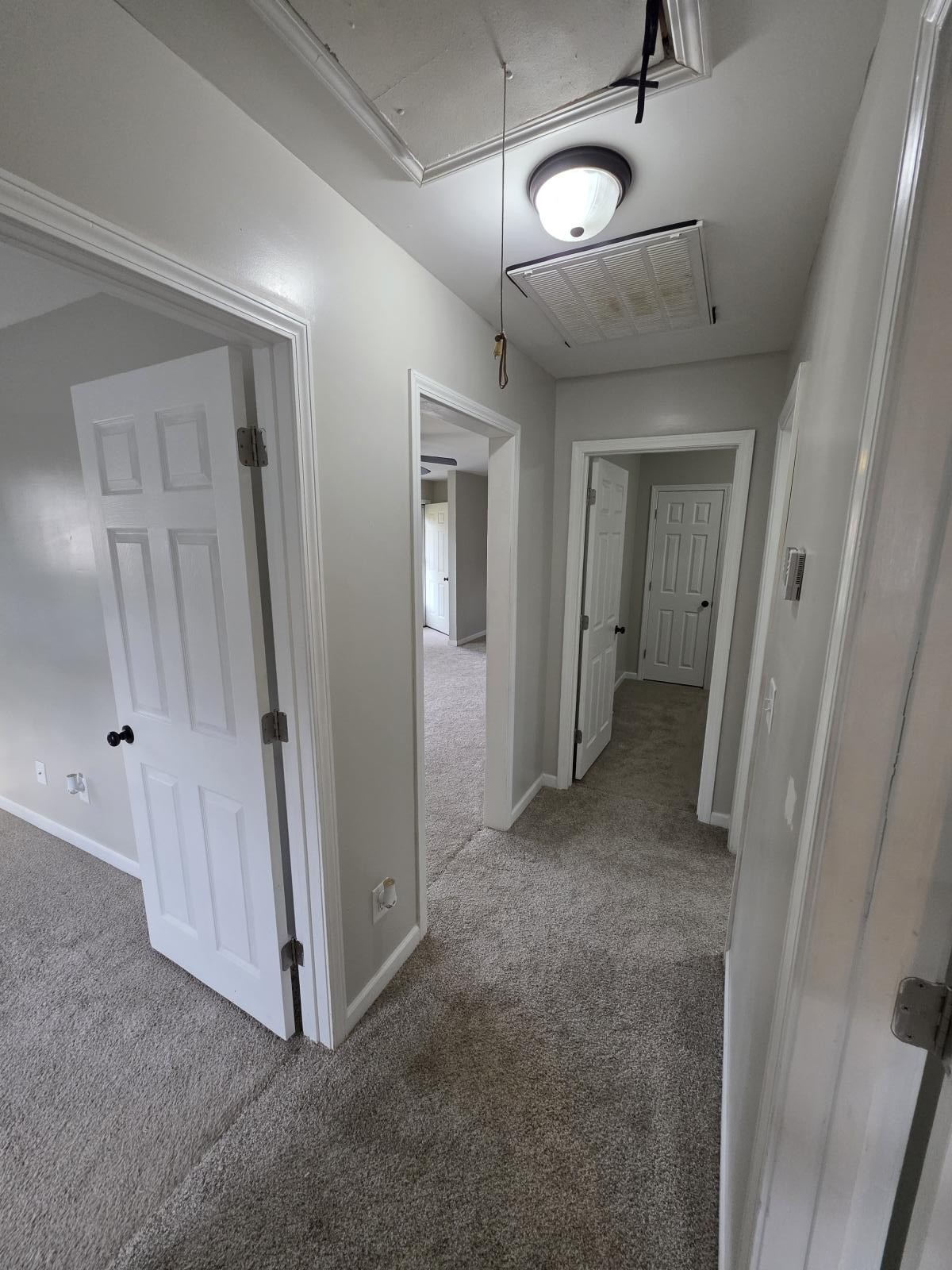 602 Johnson Street Murfreesboro, TN 37130 - Photo 14 of 28 wooden floor in a gallery