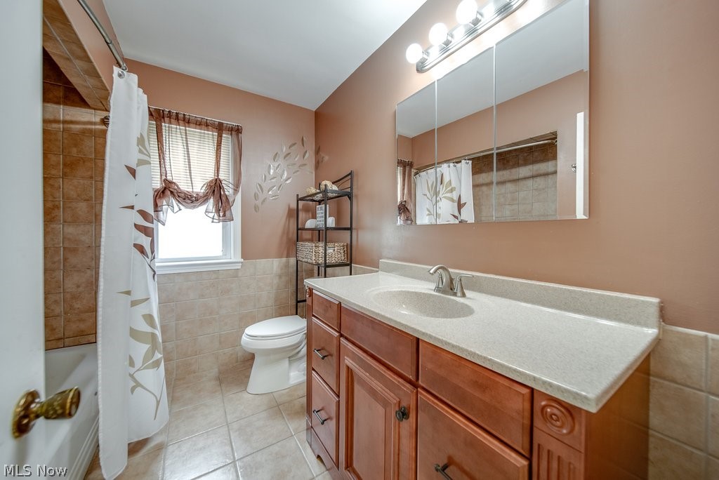 1412 Ford Road Lyndhurst, OH 44124 - Photo 17 of 30 First floor bath with radiant heat floors