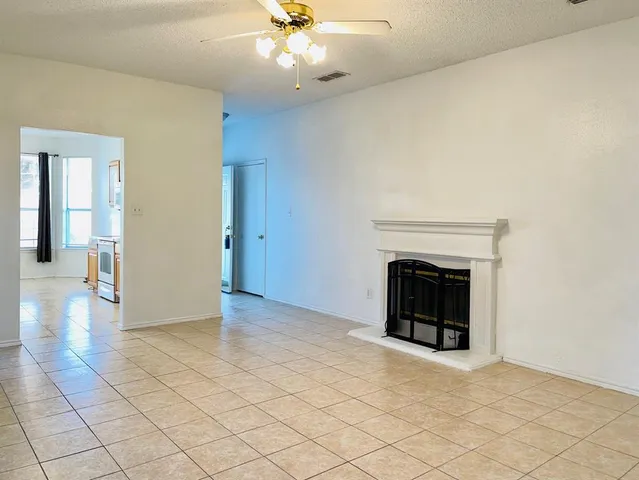 $1,850 | 4337 Park Creek Circle North, Fort Worth, TX 76137