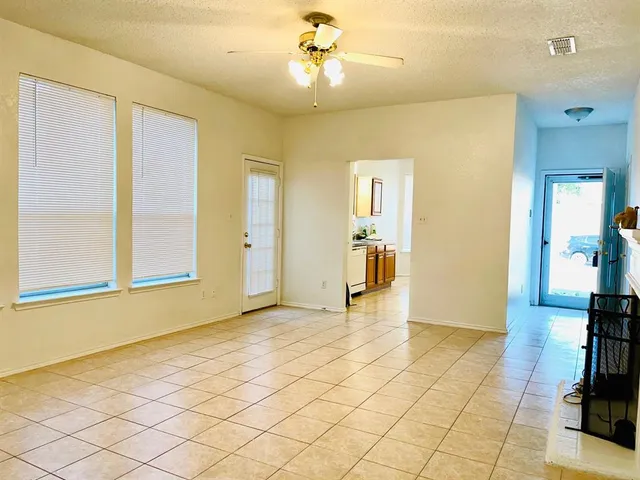 $1,850 | 4337 Park Creek Circle North, Fort Worth, TX 76137