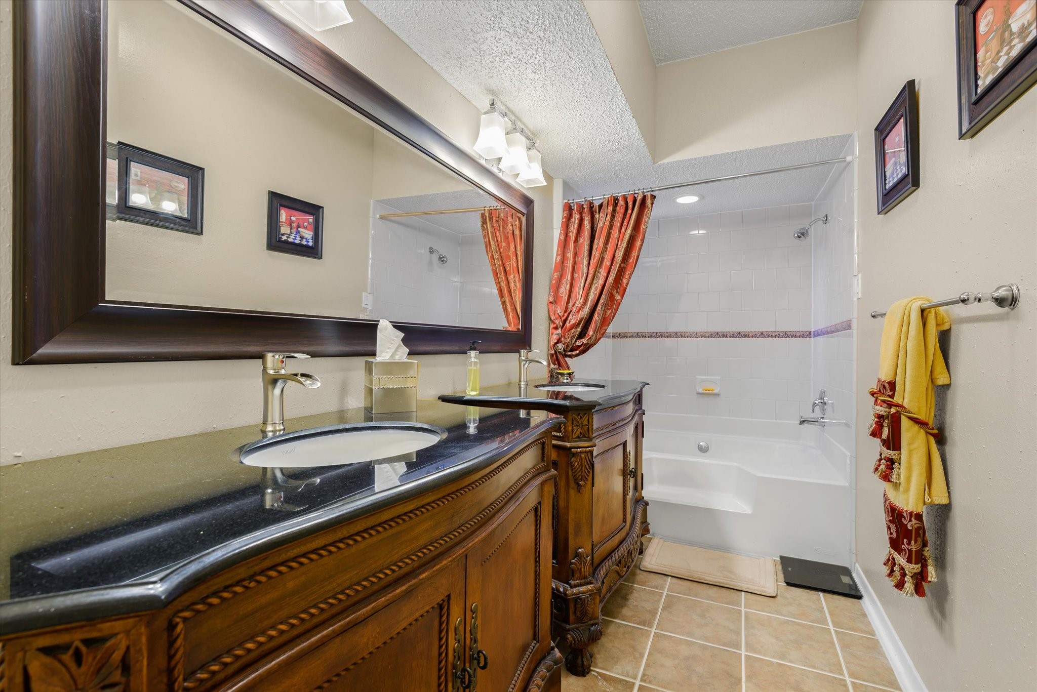 18 Antilles Lane Nassau Bay, TX 77058 - Photo 19 of 44 a bathroom with a sink a toilet and a bathtub