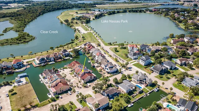 $415,000 | 18 Antilles Lane, Nassau Bay, TX 77058