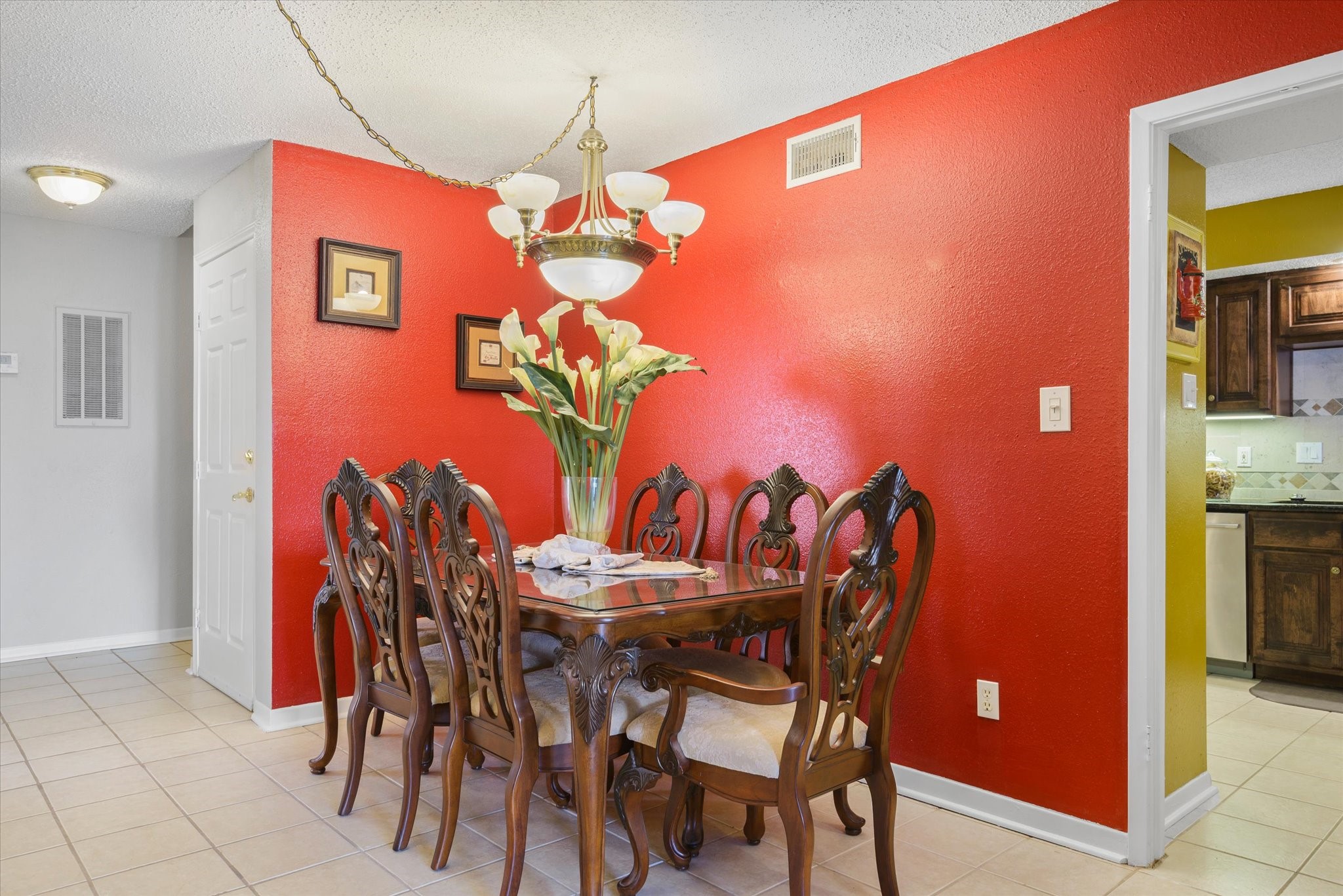 18 Antilles Lane Nassau Bay, TX 77058 - Photo 8 of 44 a dining room with furniture and chandelier