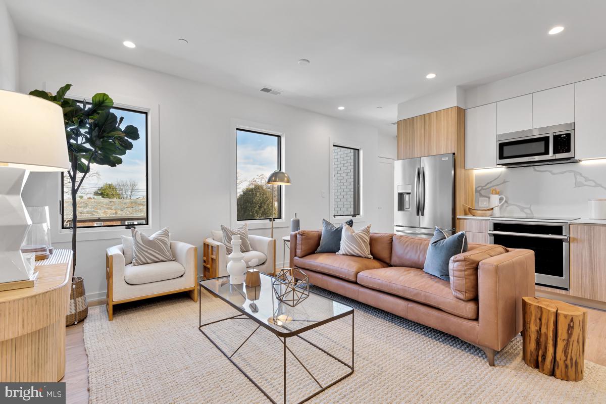 2216 40th Place Northwest, Unit 7 Washington, DC 20007 - Photo 3 of 21