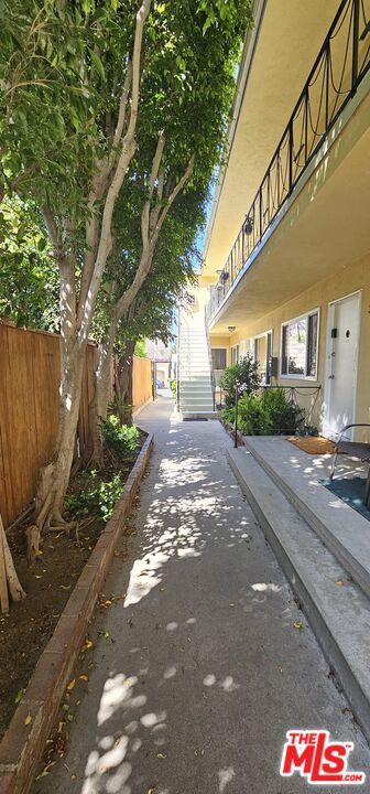 1307 15th Street Santa Monica, CA 90404 - Photo 6 of 7 a view of street with flower plants