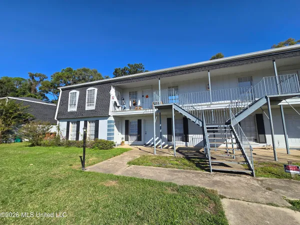 $700 | 1702 Stevens Street, Unit F, Biloxi, MS 39531