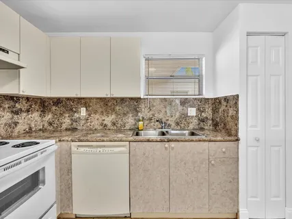 $182,000 | 4255 North University Drive, Unit 308, Sunrise, FL 33351