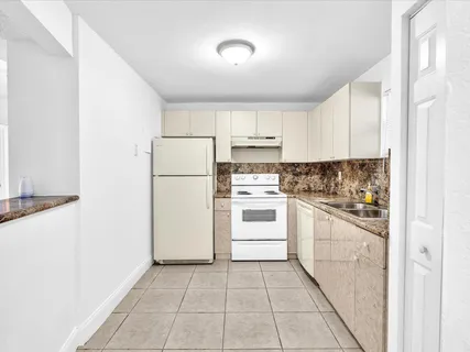 $182,000 | 4255 North University Drive, Unit 308, Sunrise, FL 33351