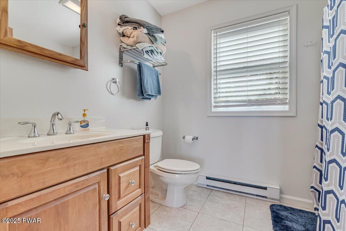 141 Paupack Road Greentown, PA 18426 - Photo 22 of 52 Primary Bathroom