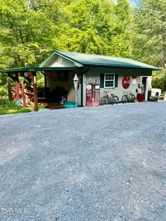 $235,000 | 478 Willow Tree Road, Ewing, VA 24248