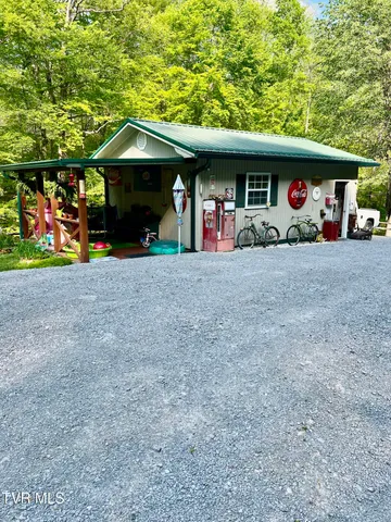 $249,900 | 478 Willow Tree Road, Ewing, VA 24248