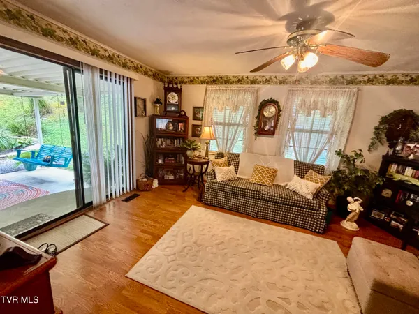 $235,000 | 478 Willow Tree Road, Ewing, VA 24248