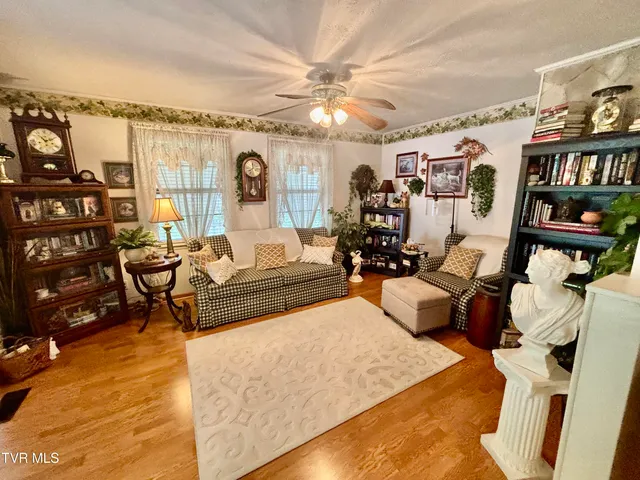 $249,900 | 478 Willow Tree Road, Ewing, VA 24248