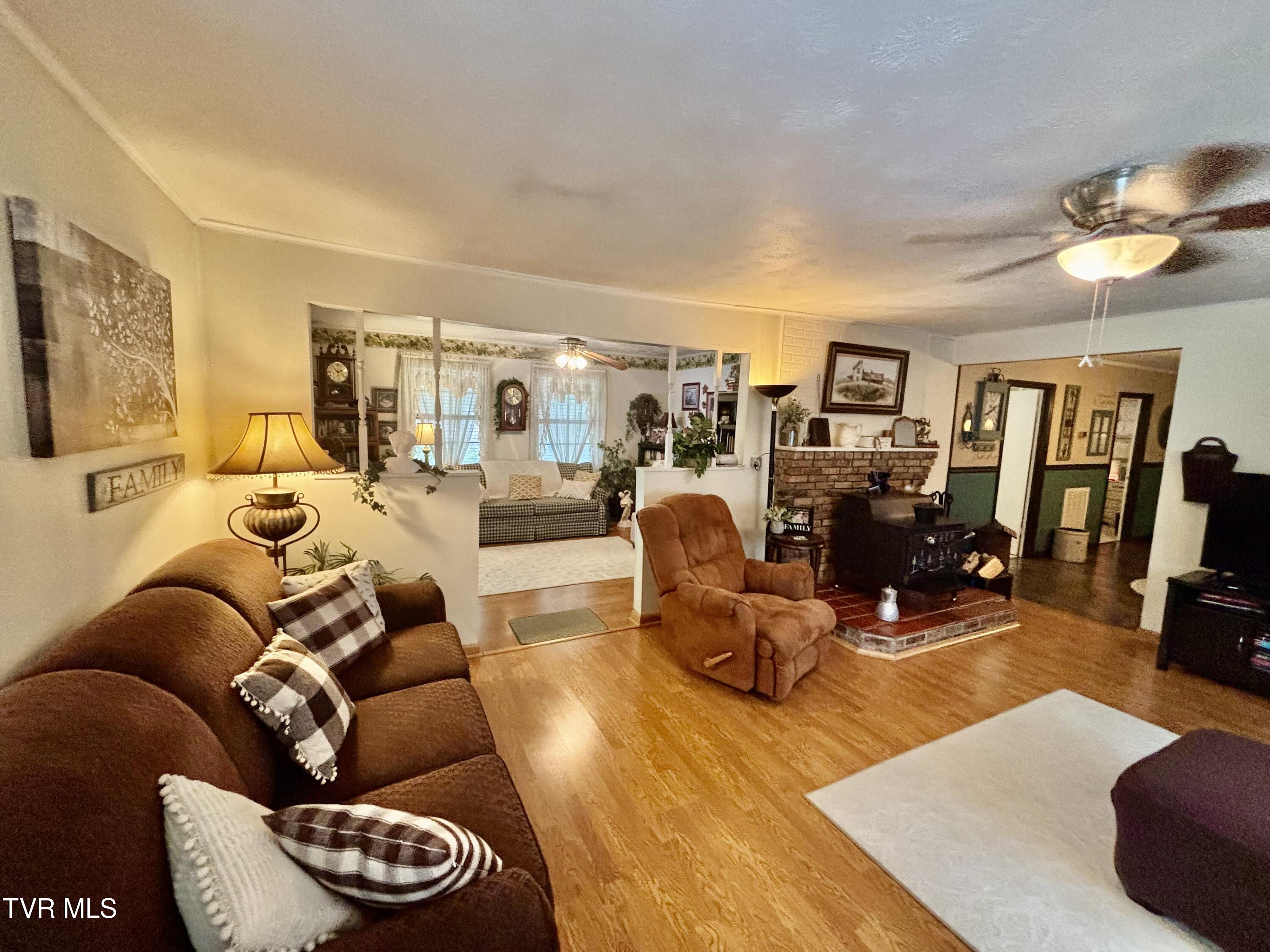 478 Willow Tree Road Ewing, VA 24248 - Photo 25 of 39 IMG_3836