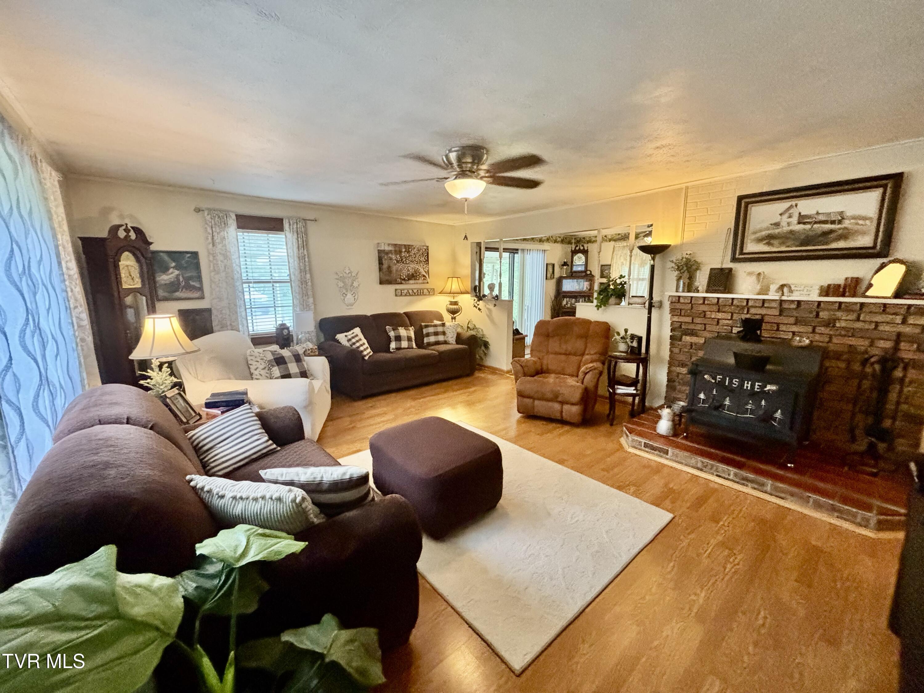 478 Willow Tree Road Ewing, VA 24248 - Photo 26 of 39 IMG_3834