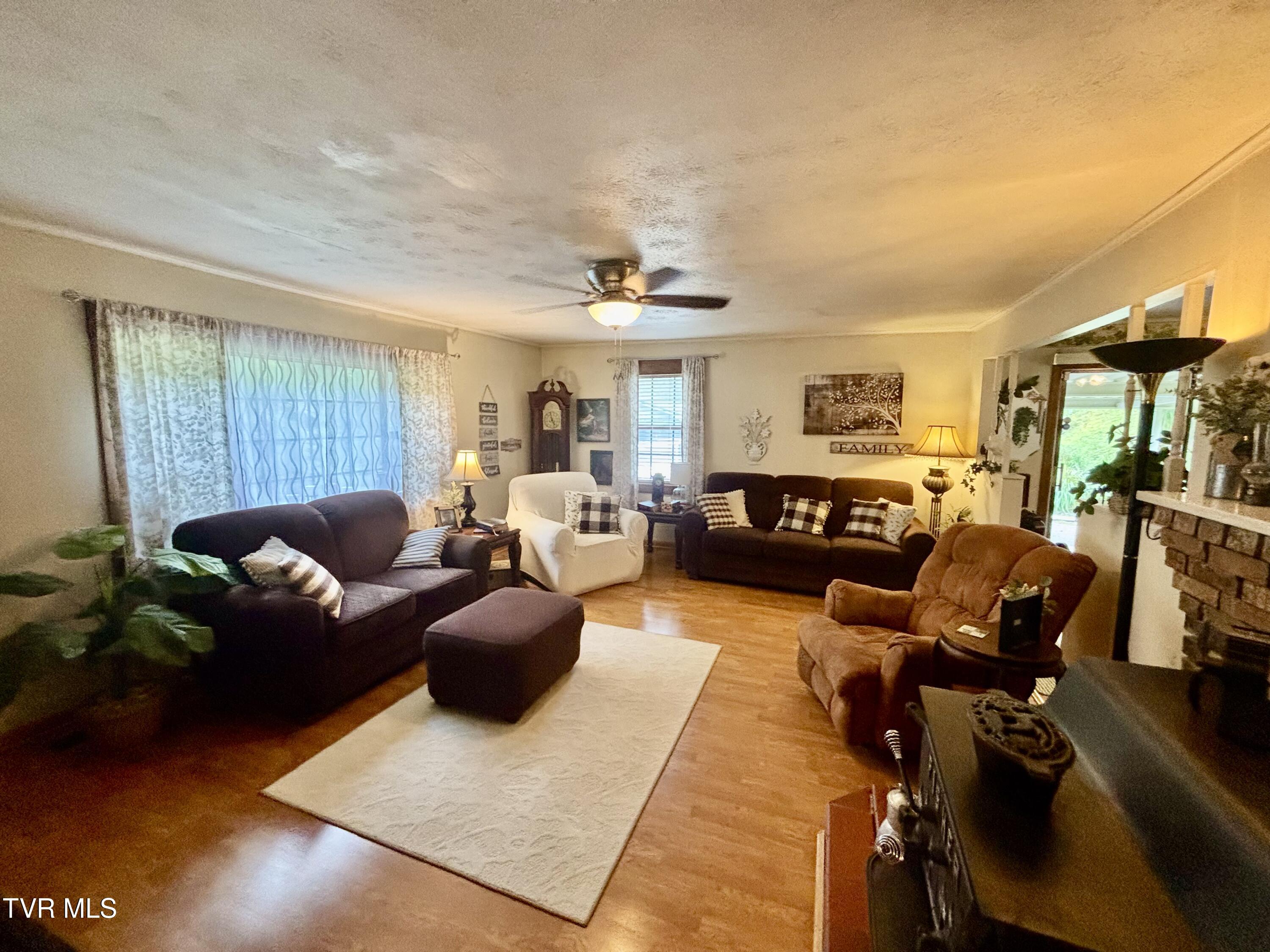 478 Willow Tree Road Ewing, VA 24248 - Photo 27 of 39 IMG_3833