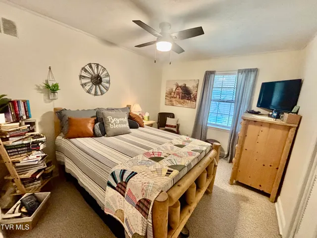 $249,900 | 478 Willow Tree Road, Ewing, VA 24248