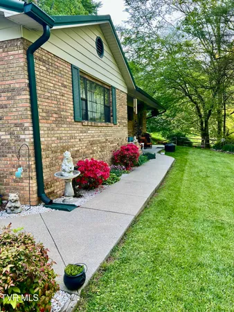 $235,000 | 478 Willow Tree Road, Ewing, VA 24248