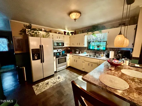 $235,000 | 478 Willow Tree Road, Ewing, VA 24248