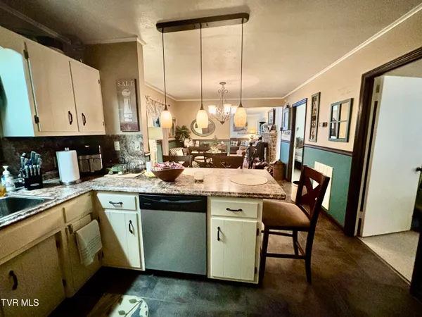 $235,000 | 478 Willow Tree Road, Ewing, VA 24248